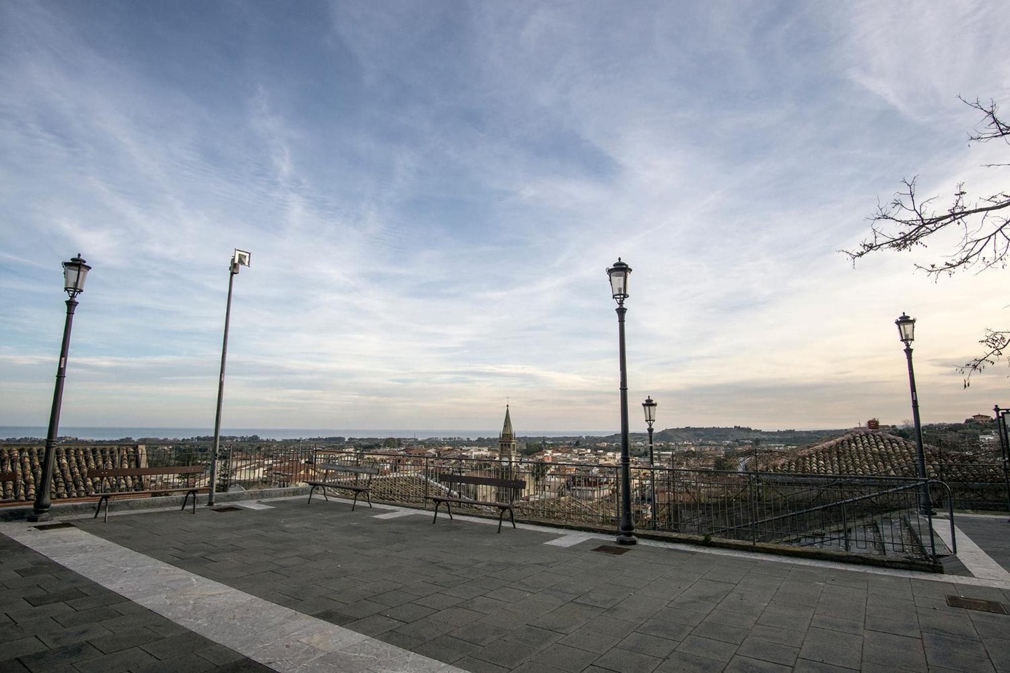 Bed And Relax-Il Maniero Bed & Breakfast Calatabiano Bagian luar foto