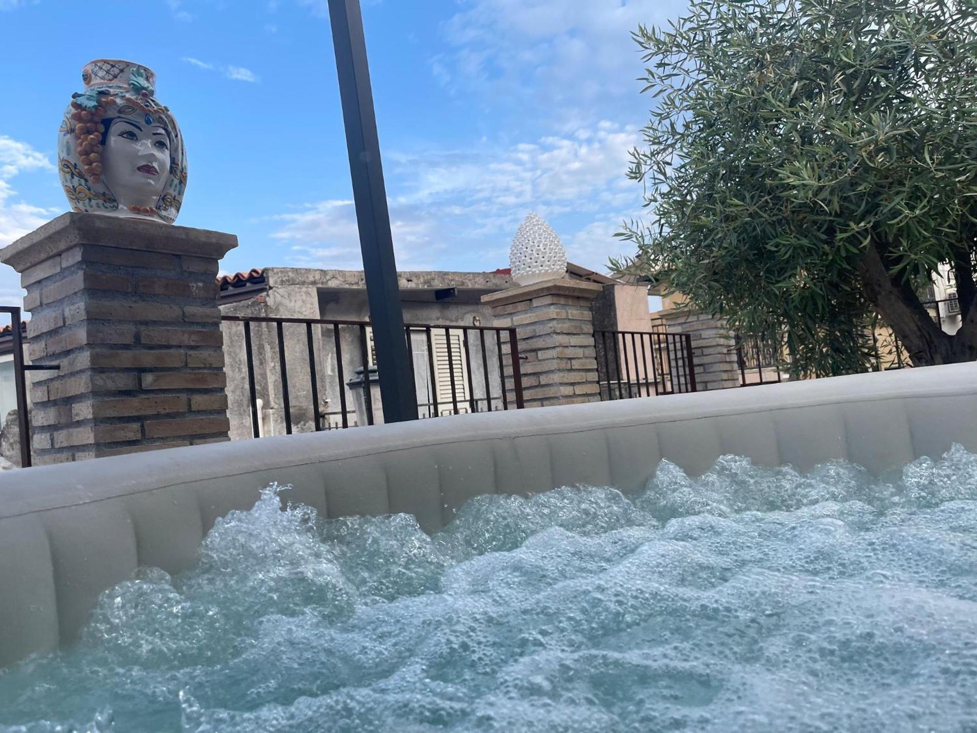 Bed And Relax-Il Maniero Bed & Breakfast Calatabiano Bagian luar foto