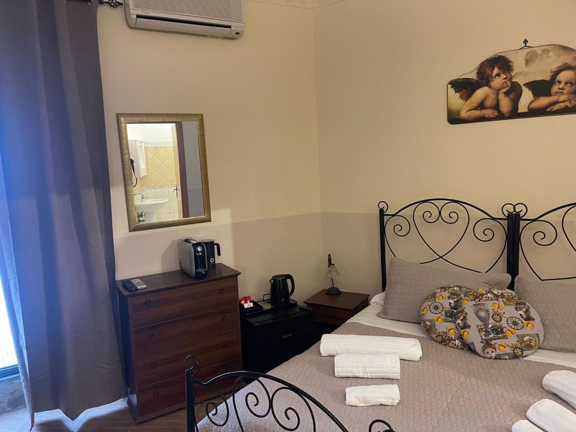 Bed And Relax-Il Maniero Bed & Breakfast Calatabiano Bagian luar foto
