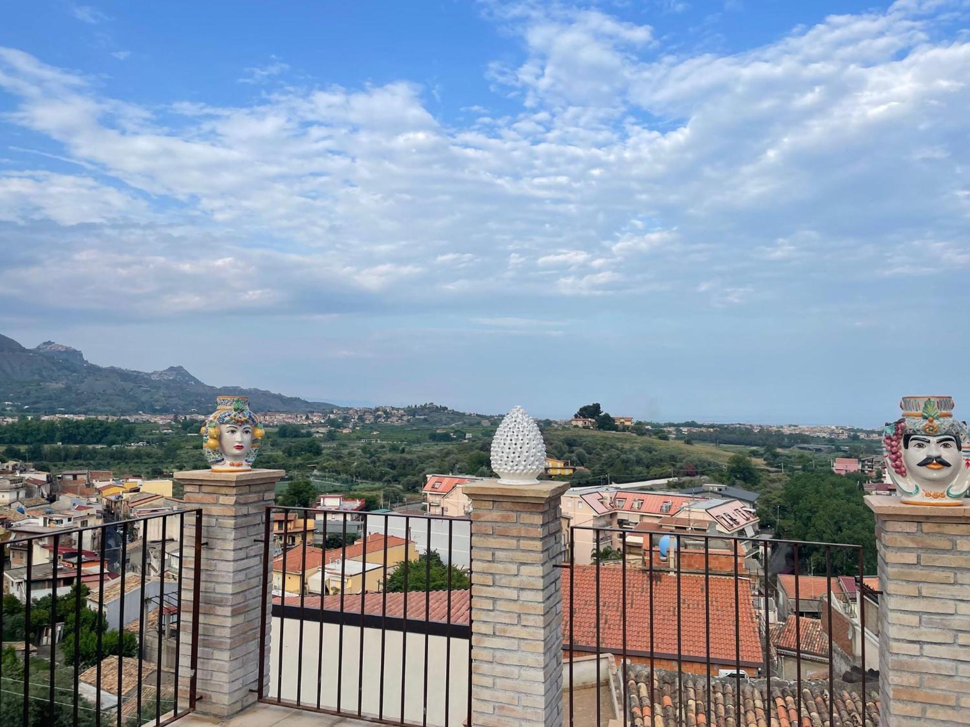 Bed And Relax-Il Maniero Bed & Breakfast Calatabiano Bagian luar foto