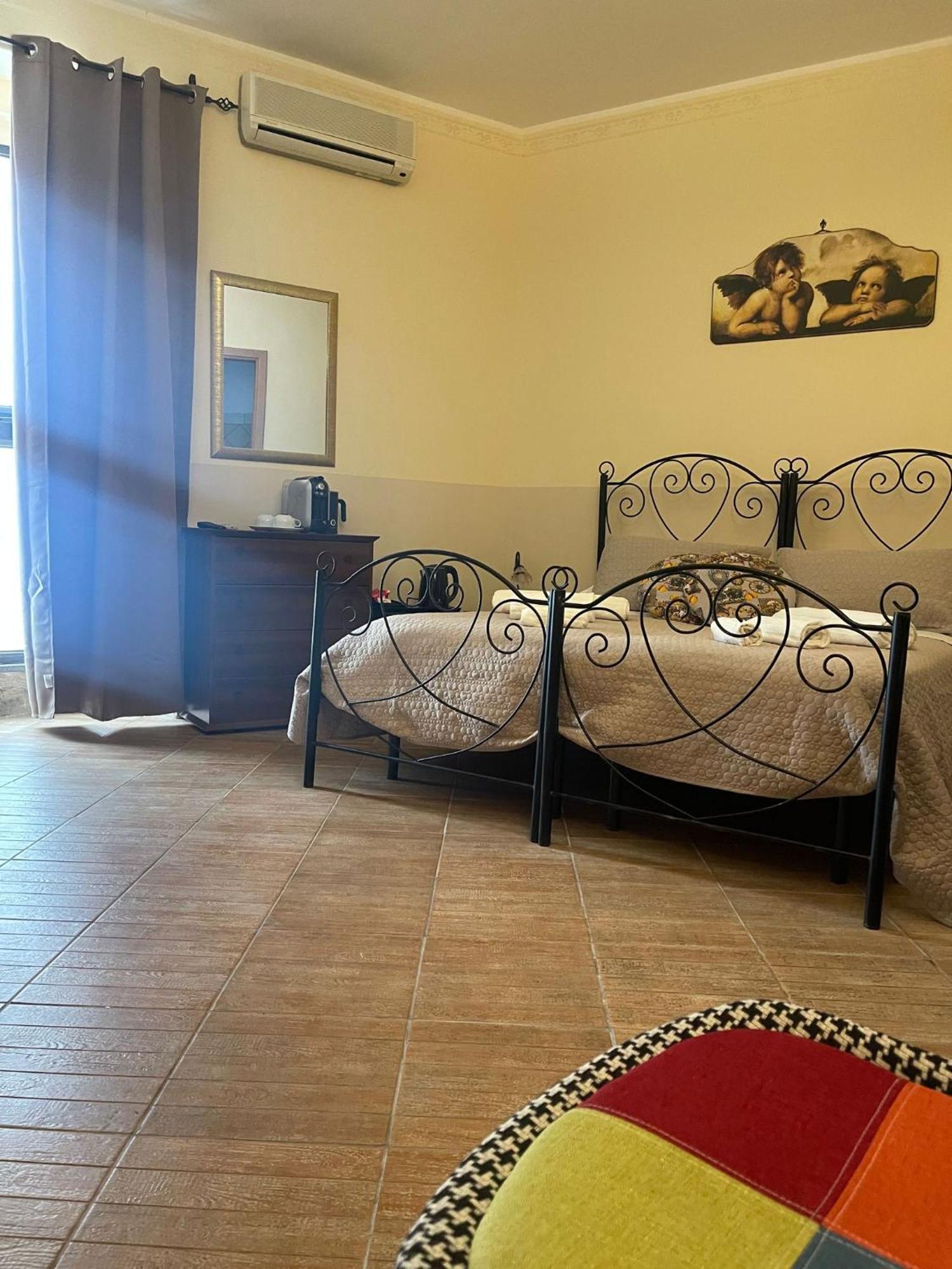 Bed And Relax-Il Maniero Bed & Breakfast Calatabiano Bagian luar foto