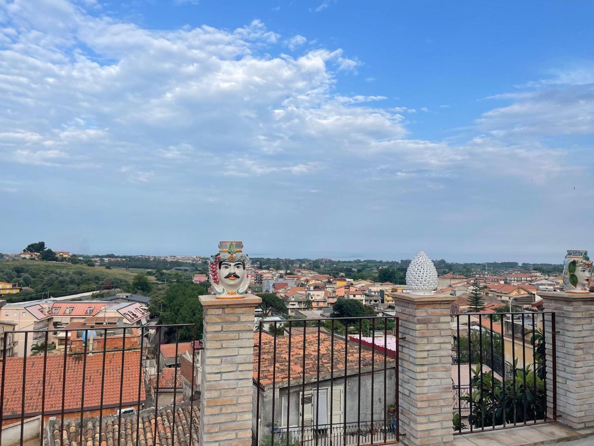 Bed And Relax-Il Maniero Bed & Breakfast Calatabiano Bagian luar foto