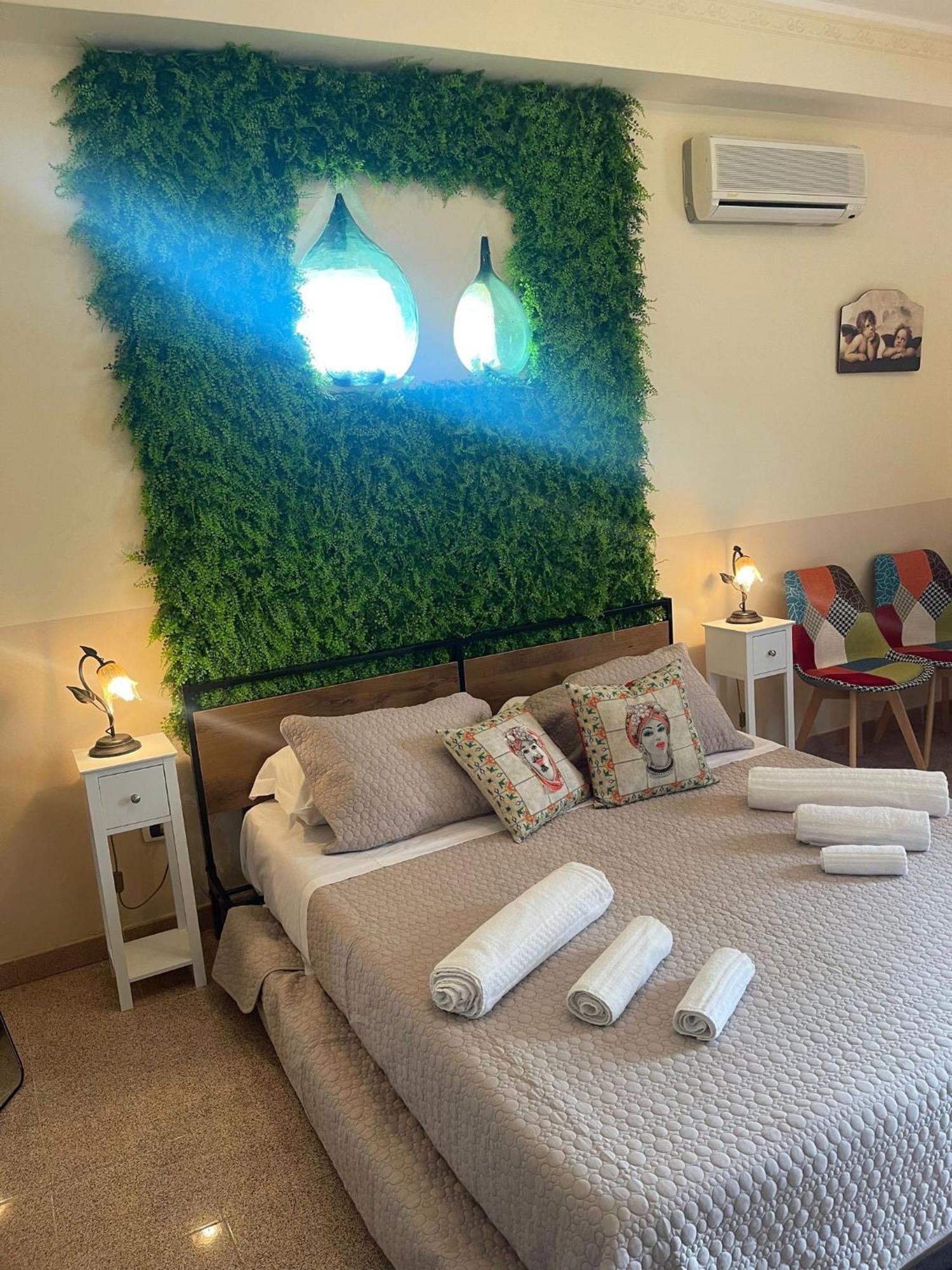 Bed And Relax-Il Maniero Bed & Breakfast Calatabiano Bagian luar foto