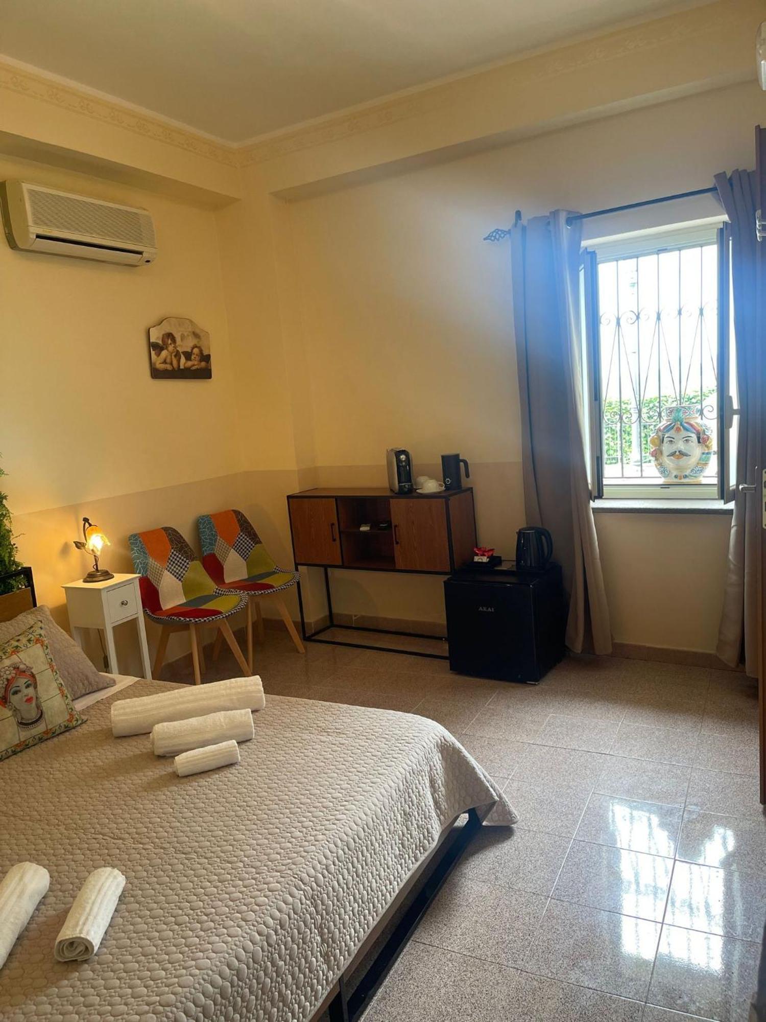 Bed And Relax-Il Maniero Bed & Breakfast Calatabiano Bagian luar foto